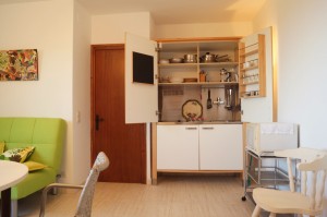 Appartement - salon-cuisine - kitchen & living room - cocina y sala  